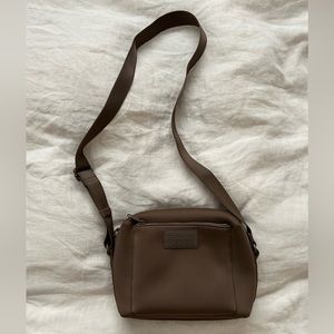 Micah Crossbody in Rye